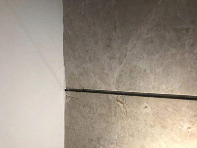 新買的二手房瓷磚空鼓怎么辦？需要重貼嗎